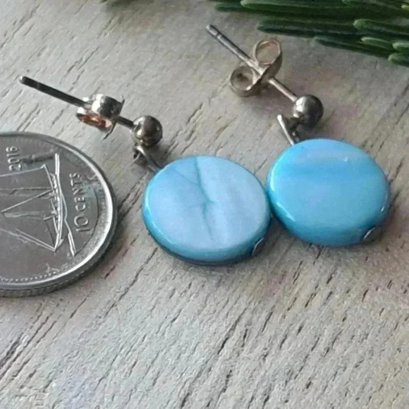 925 Sterling  Silver And Mother Of Pearl Post Earrings - Picture 2 of 5